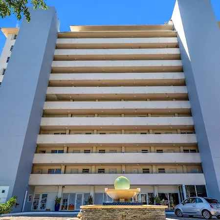 Miami'S Bayfront One-Bedroom Condo